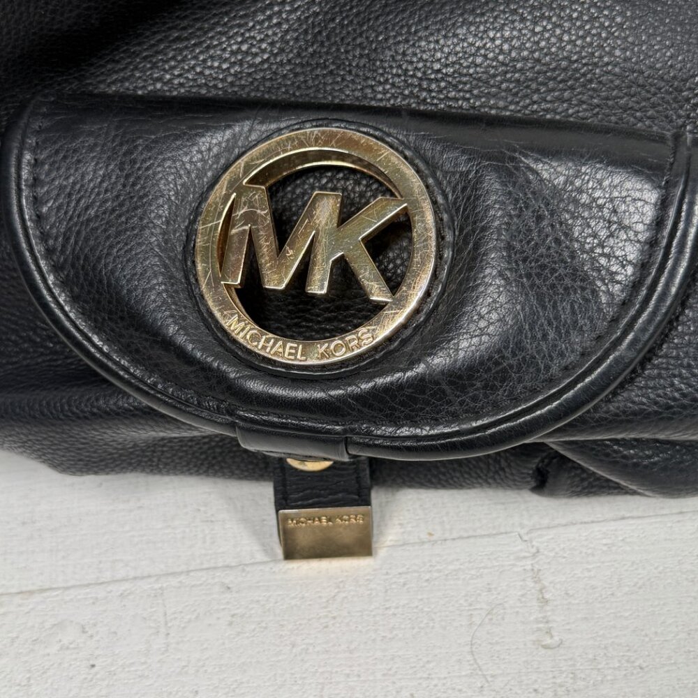 Michael Kors Black Leather Hobo Shoulder Bag Gold MK Logo Zip Top Medium - Picture 15 of 15